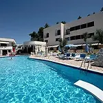 Alloggio per agriturismo AgriCostella Tranquillita' a pochi minuti dal mare di Vieste, Piscina e Parcheggio